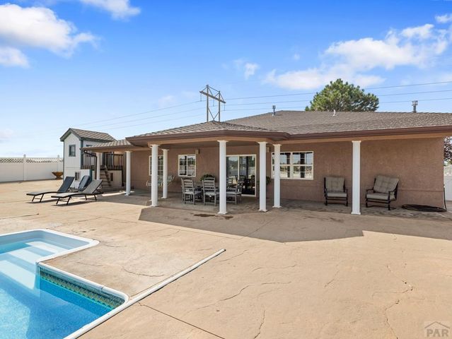 1180 S Oakleaf Dr, Pueblo West, CO 81007