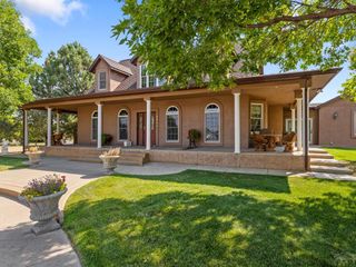 1180 S Oakleaf Dr, Pueblo West, CO 81007