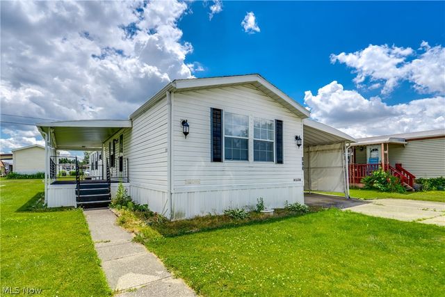 18592 Edwards Road 223, Doylestown, OH 44230