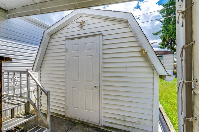 18592 Edwards Road 223, Doylestown, OH 44230