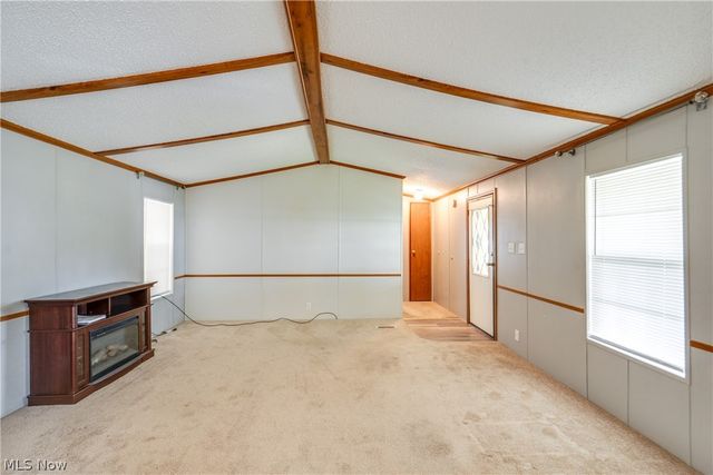 18592 Edwards Road 223, Doylestown, OH 44230