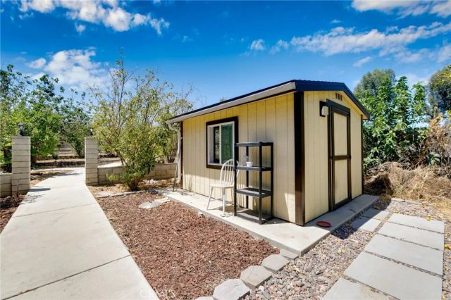 530 W C St, Colton, CA 92324