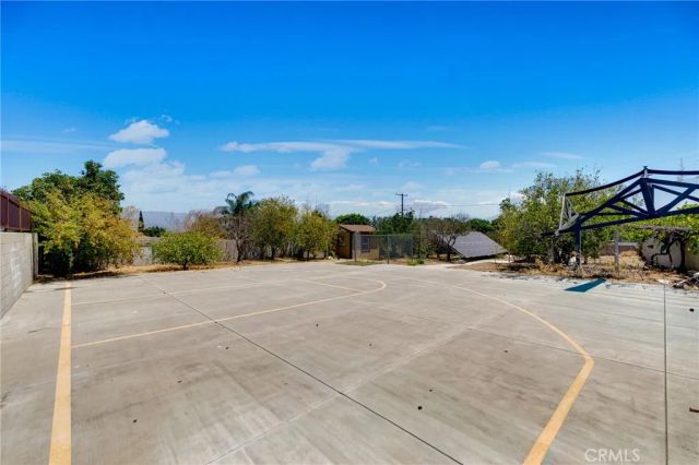 530 W C St, Colton, CA 92324