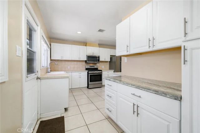 530 W C St, Colton, CA 92324
