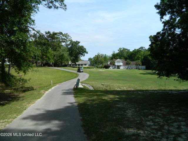 5518 Maluhia Cove, Diamondhead, MS 39525