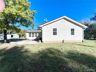 3083 DB Road, Waterloo, IL 62298