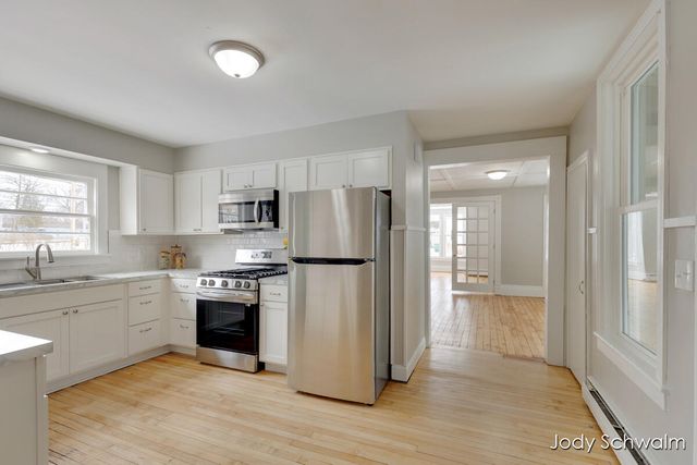 1407 Montgomery Avenue, Muskegon City, MI 49441