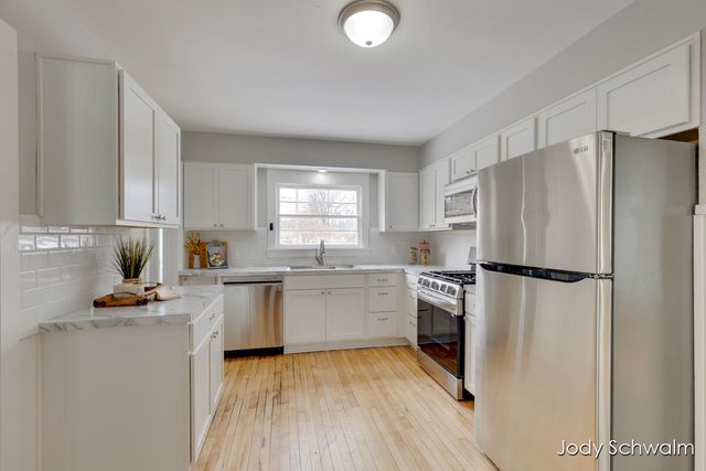 1407 Montgomery Avenue, Muskegon City, MI 49441