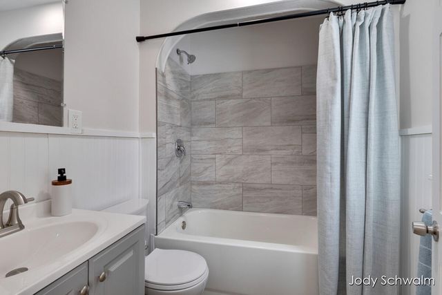 1407 Montgomery Avenue, Muskegon City, MI 49441