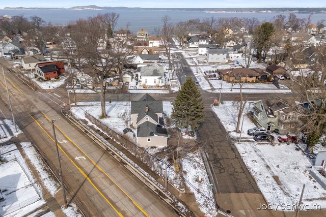 1407 Montgomery Avenue, Muskegon City, MI 49441