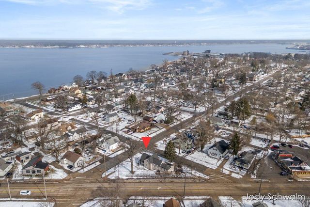 1407 Montgomery Avenue, Muskegon City, MI 49441