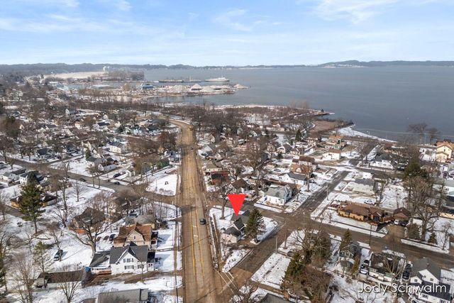 1407 Montgomery Avenue, Muskegon City, MI 49441