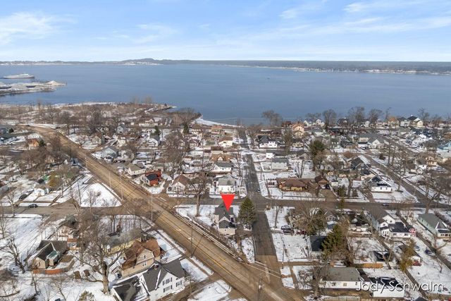 1407 Montgomery Avenue, Muskegon City, MI 49441