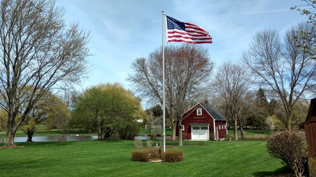 33925 N Fischer Drive, Ingleside, IL 60041