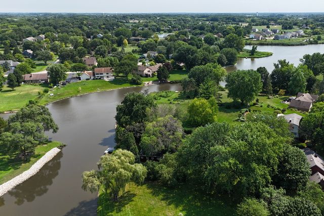 33925 N Fischer Drive, Ingleside, IL 60041