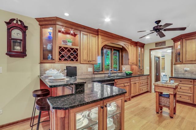 33925 N Fischer Drive, Ingleside, IL 60041