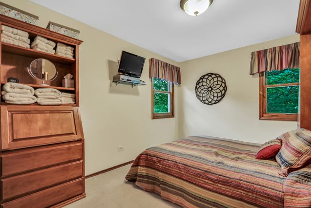 33925 N Fischer Drive, Ingleside, IL 60041