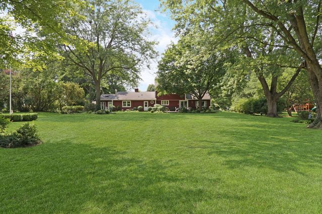 33925 N Fischer Drive, Ingleside, IL 60041