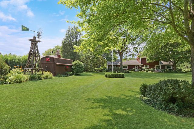 33925 N Fischer Drive, Ingleside, IL 60041