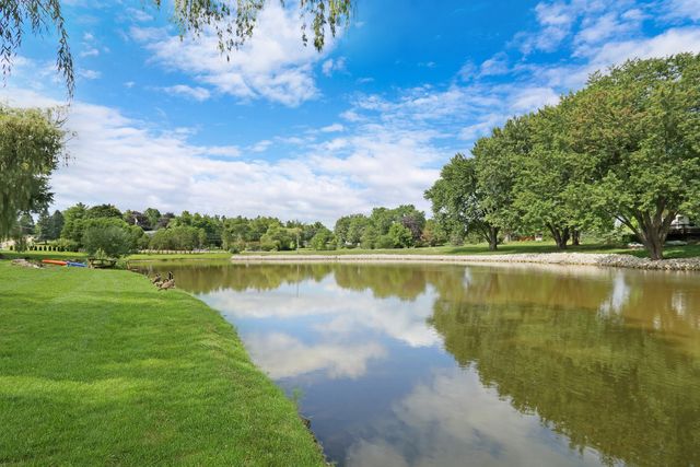 33925 N Fischer Drive, Ingleside, IL 60041