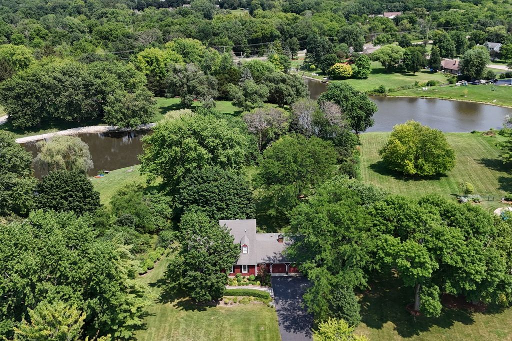33925 N Fischer Drive, Ingleside, IL 60041