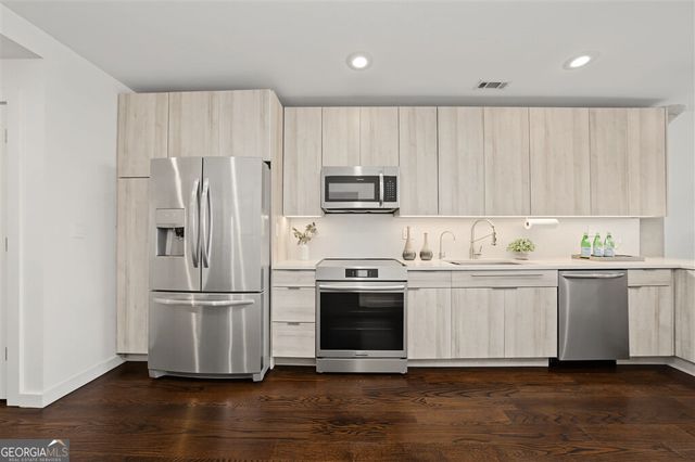890 Memorial Drive SE 306, Atlanta, GA 30316