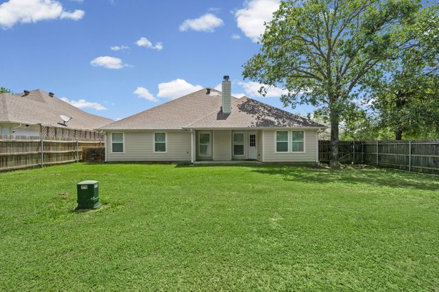 229 Firefly Drive, Springtown, TX 76082