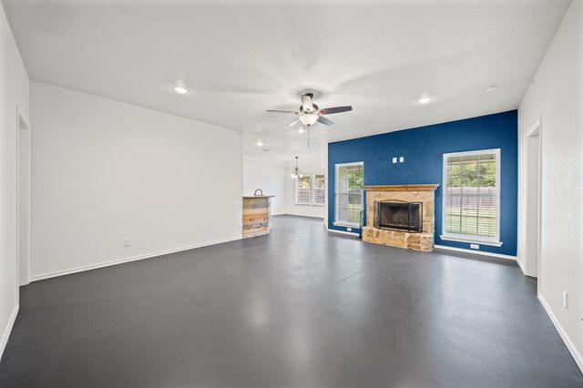 229 Firefly Drive, Springtown, TX 76082