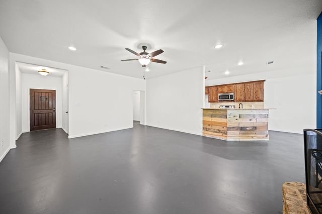 229 Firefly Drive, Springtown, TX 76082