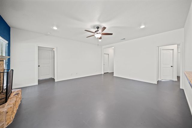 229 Firefly Drive, Springtown, TX 76082