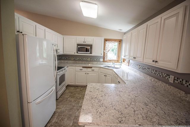 772 Acadia AVENUE, West Bend, WI 53095