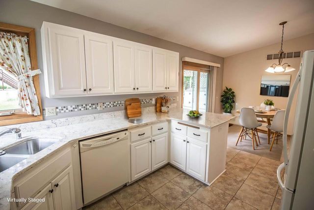 772 Acadia AVENUE, West Bend, WI 53095