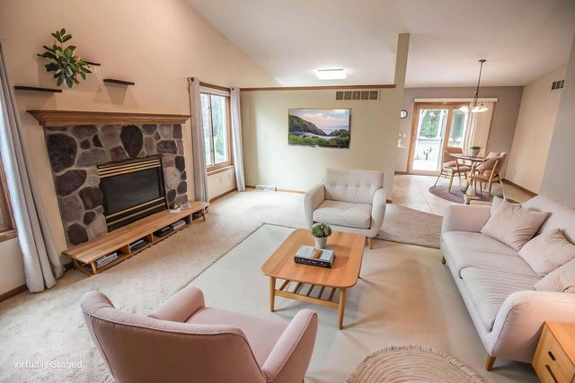 772 Acadia AVENUE, West Bend, WI 53095