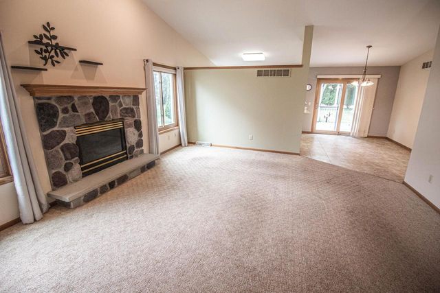 772 Acadia AVENUE, West Bend, WI 53095