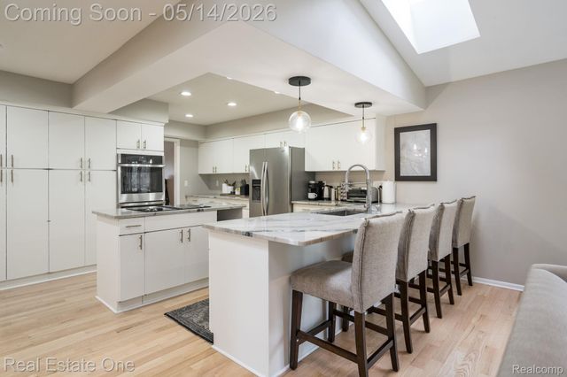6464 Deer Ridge Drive, Independence Charter Township, MI 48348