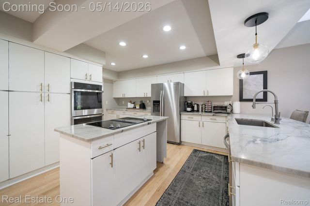 6464 Deer Ridge Drive, Independence Charter Township, MI 48348