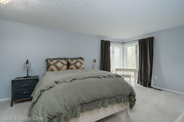 6464 Deer Ridge Drive, Independence Charter Township, MI 48348