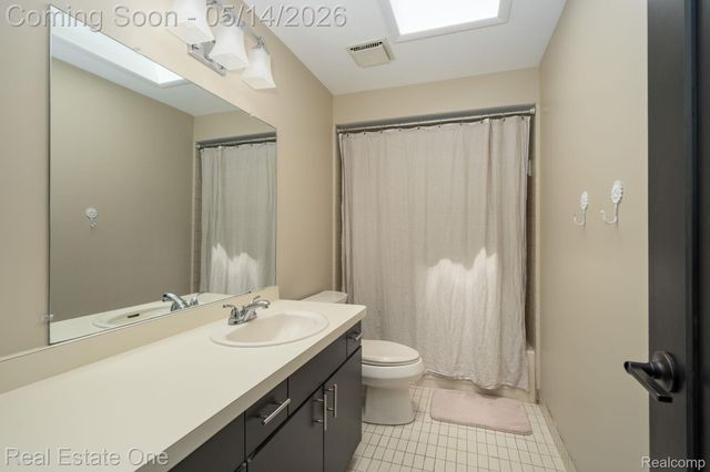 6464 Deer Ridge Drive, Independence Charter Township, MI 48348
