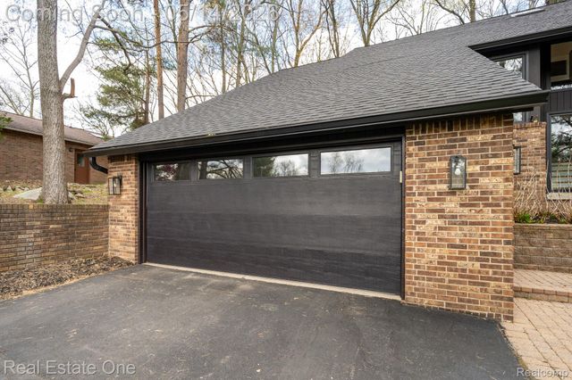 6464 Deer Ridge Drive, Independence Charter Township, MI 48348