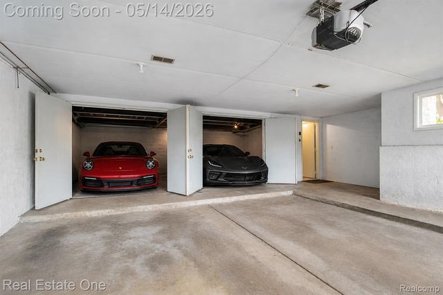 6464 Deer Ridge Drive, Independence Charter Township, MI 48348