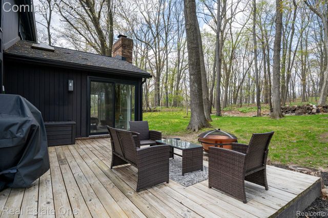 6464 Deer Ridge Drive, Independence Charter Township, MI 48348