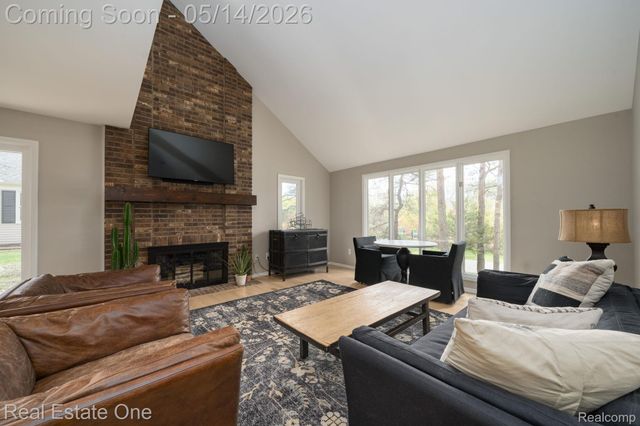 6464 Deer Ridge Drive, Independence Charter Township, MI 48348
