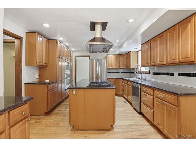 3076 Nelson Ct, Lakewood, CO 80215