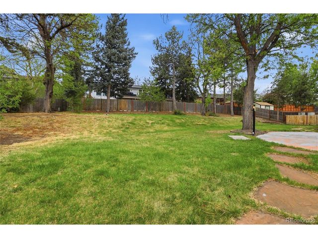 3076 Nelson Ct, Lakewood, CO 80215