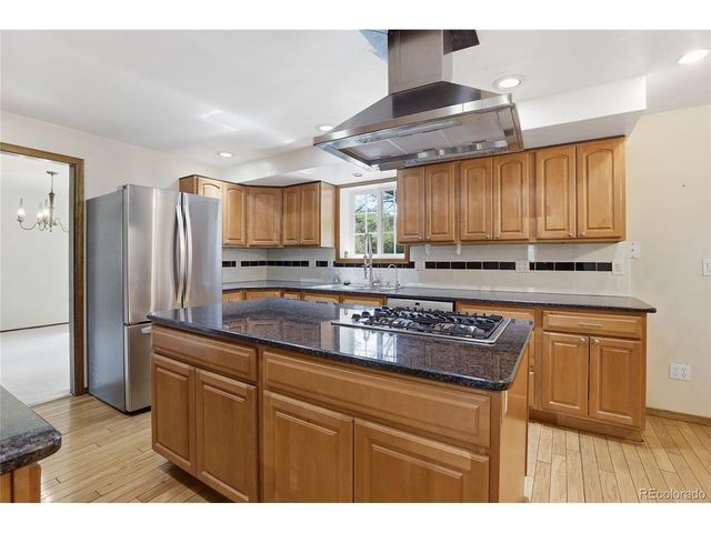 3076 Nelson Ct, Lakewood, CO 80215