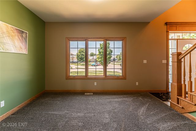 1000 Rolling Hills Court, Norwalk, IA 50211