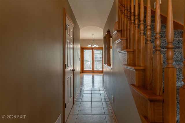 1000 Rolling Hills Court, Norwalk, IA 50211