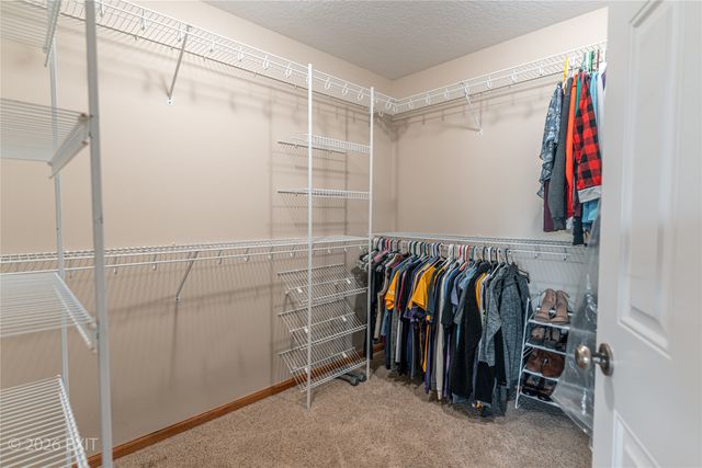 1000 Rolling Hills Court, Norwalk, IA 50211