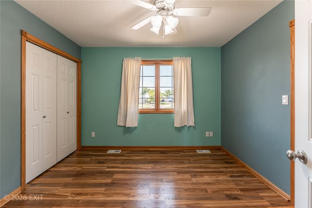 1000 Rolling Hills Court, Norwalk, IA 50211
