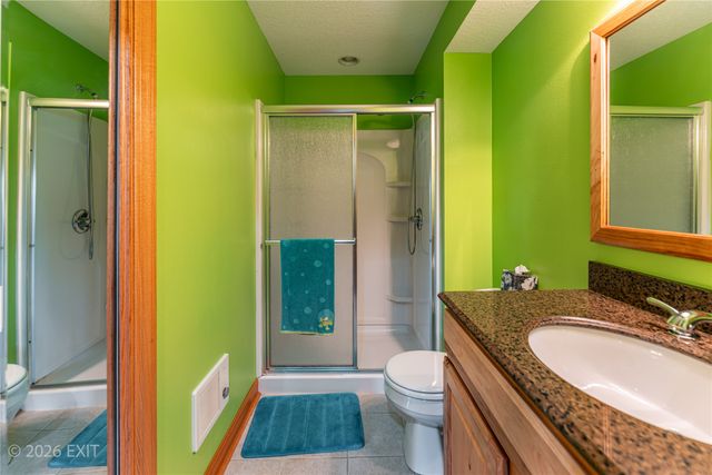 1000 Rolling Hills Court, Norwalk, IA 50211